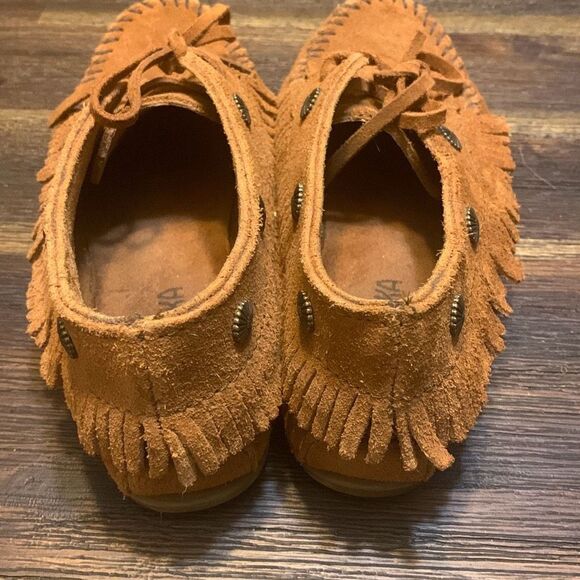 Minnetonka moccasins tassels - Picture 3 of 13